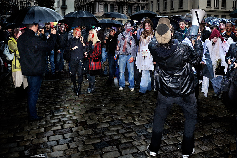 De nouveaux prédicateurs apparurent, qui haranguaient la foule à chaque coin de rue,